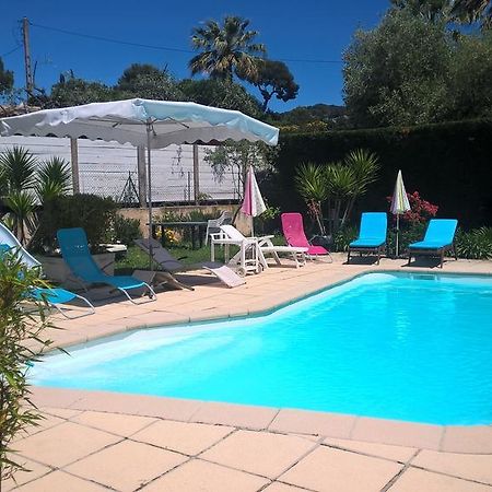 ル·カネ Parfums D'Azur Bed & Breakfast エクステリア 写真