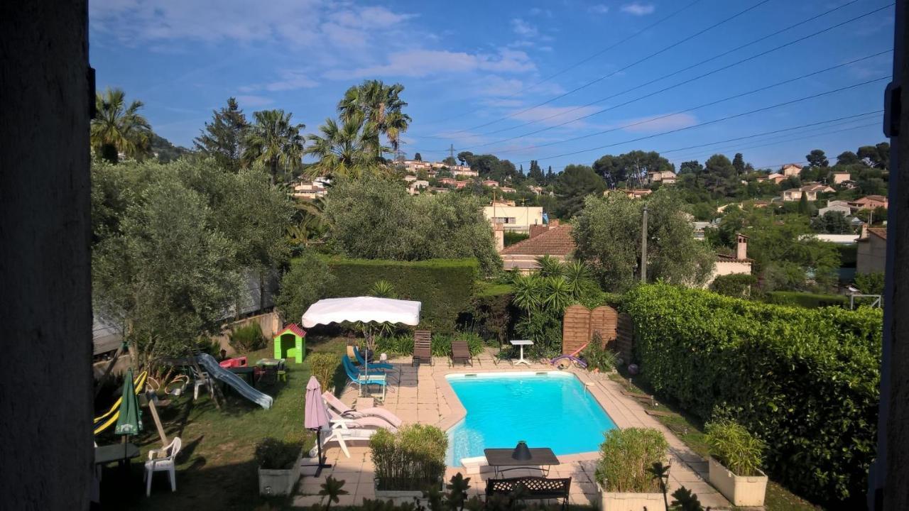 ル·カネ Parfums D'Azur Bed & Breakfast エクステリア 写真