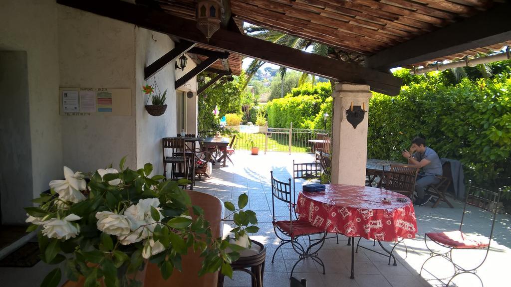 ル·カネ Parfums D'Azur Bed & Breakfast 部屋 写真