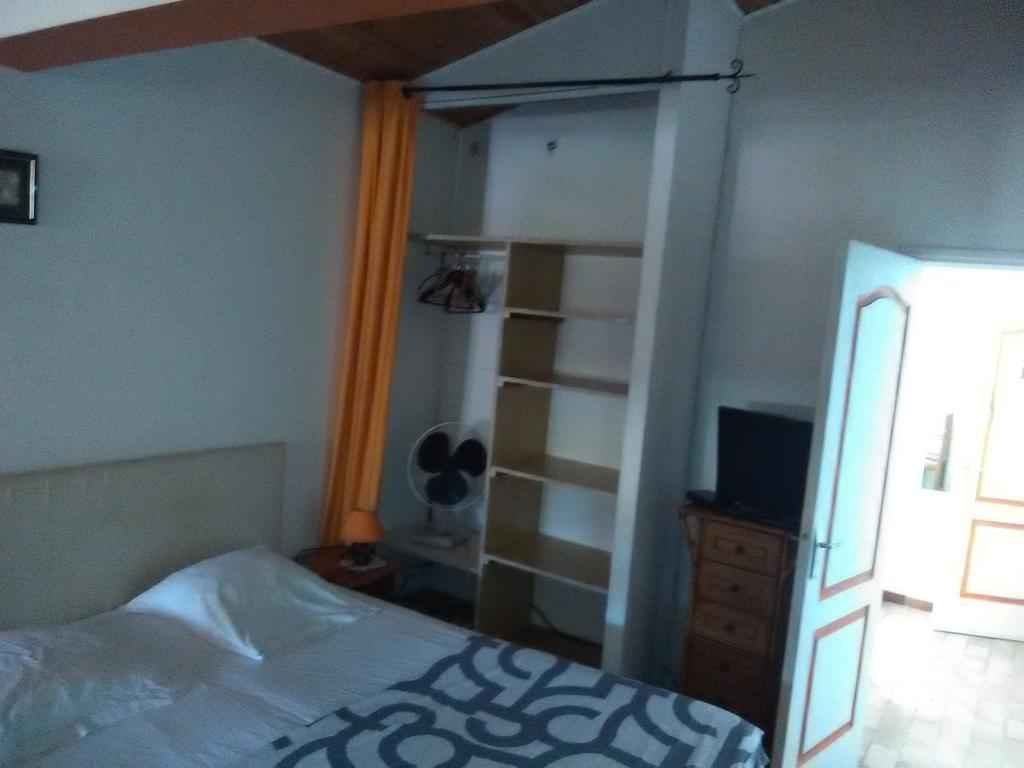 ル·カネ Parfums D'Azur Bed & Breakfast エクステリア 写真