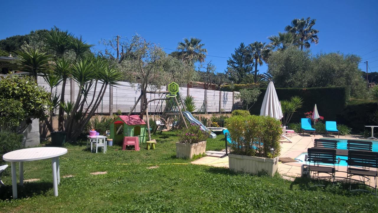 ル·カネ Parfums D'Azur Bed & Breakfast エクステリア 写真
