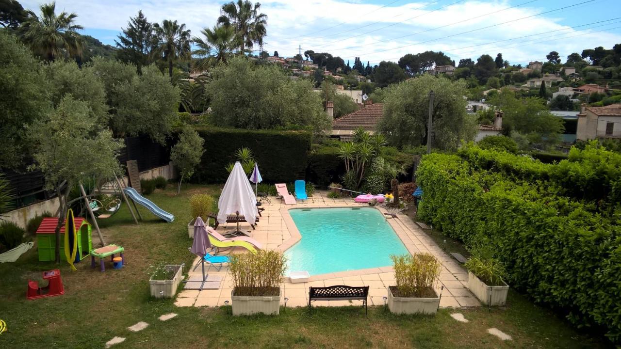 ル·カネ Parfums D'Azur Bed & Breakfast エクステリア 写真