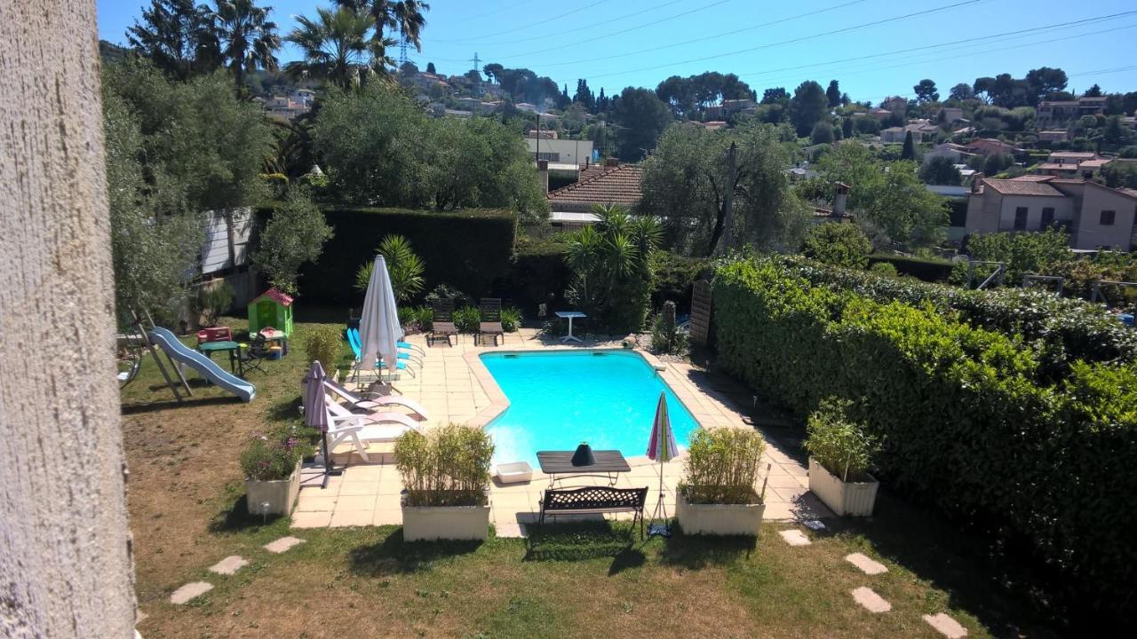 ル·カネ Parfums D'Azur Bed & Breakfast エクステリア 写真